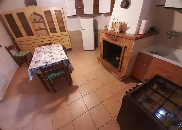 Nonno Angelo By La Puglia In Un Trullo