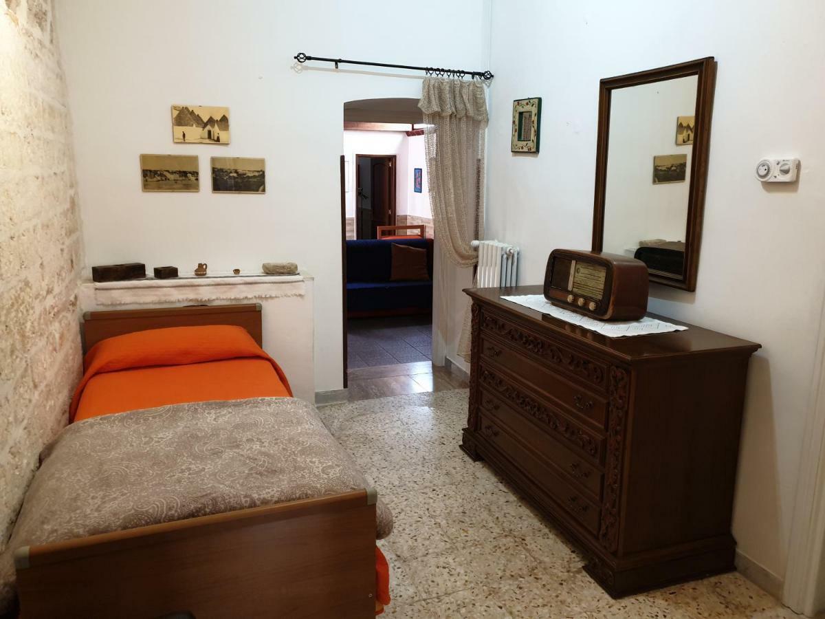 Nonno Angelo By La Puglia In Un Trullo